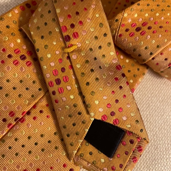 Burberry tie - Picture 3 of 5